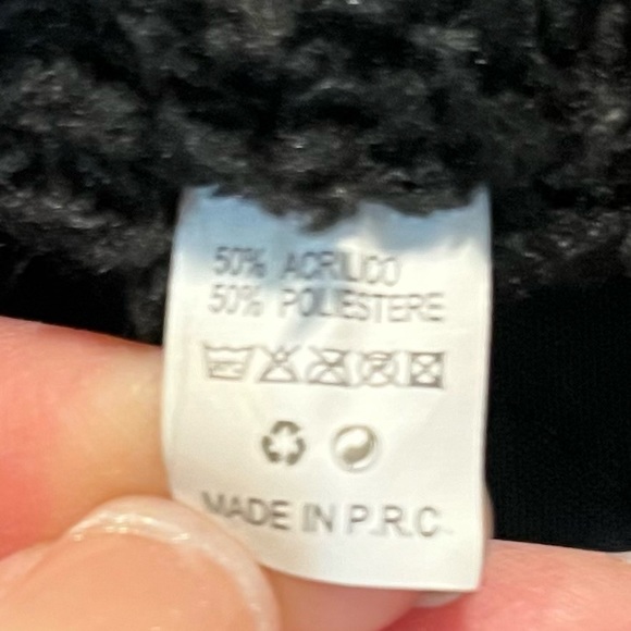 ***Very warm & cozy Buffalo Plaid neck warmer. - Picture 5 of 5